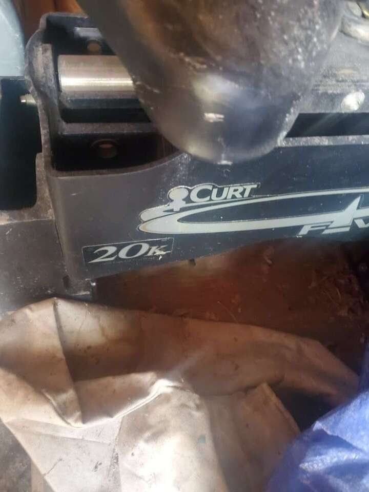 fifth wheel hitch