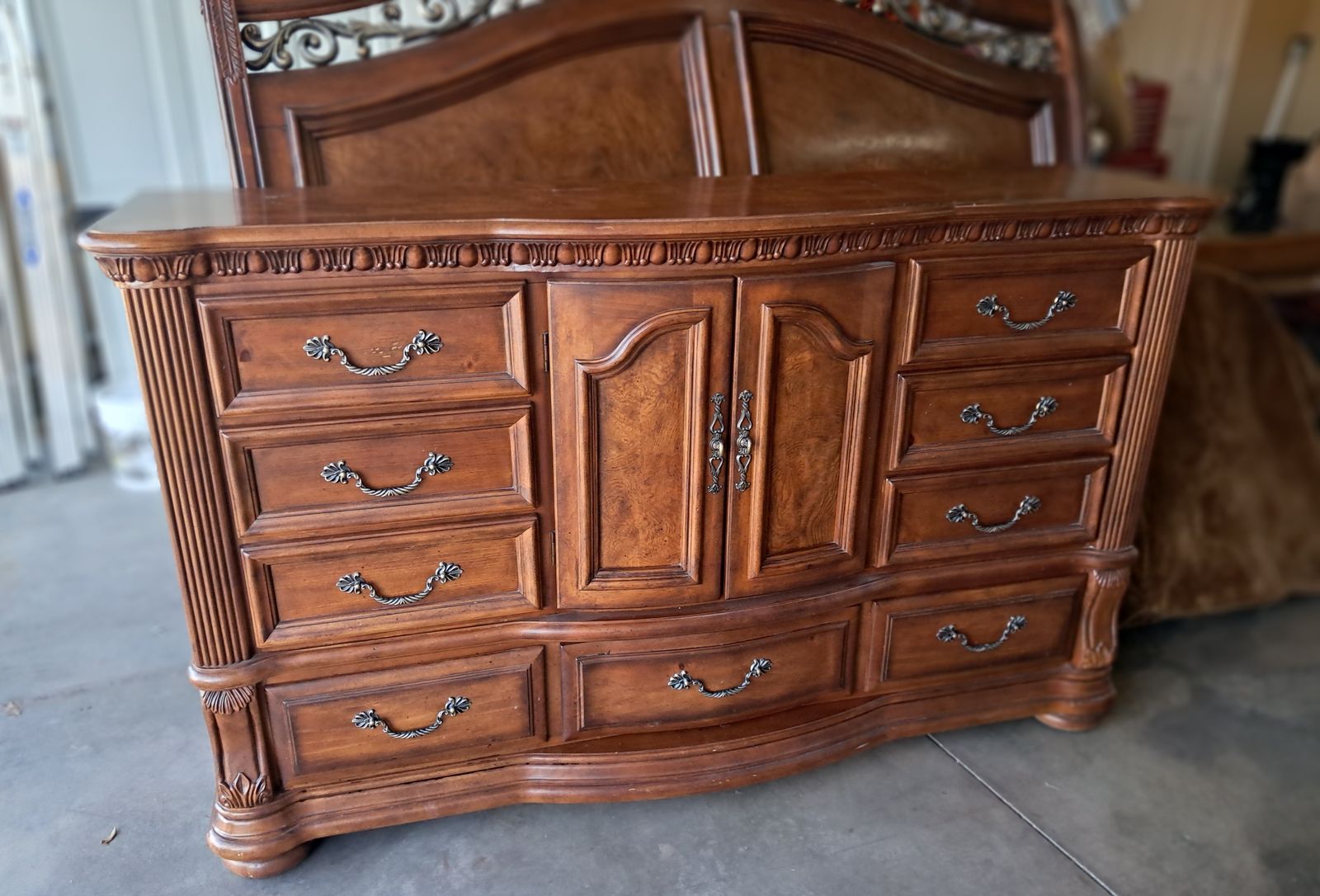 Gorgeous Solid Wood Ornate Dresser / Buffet – High-End Traditional Style