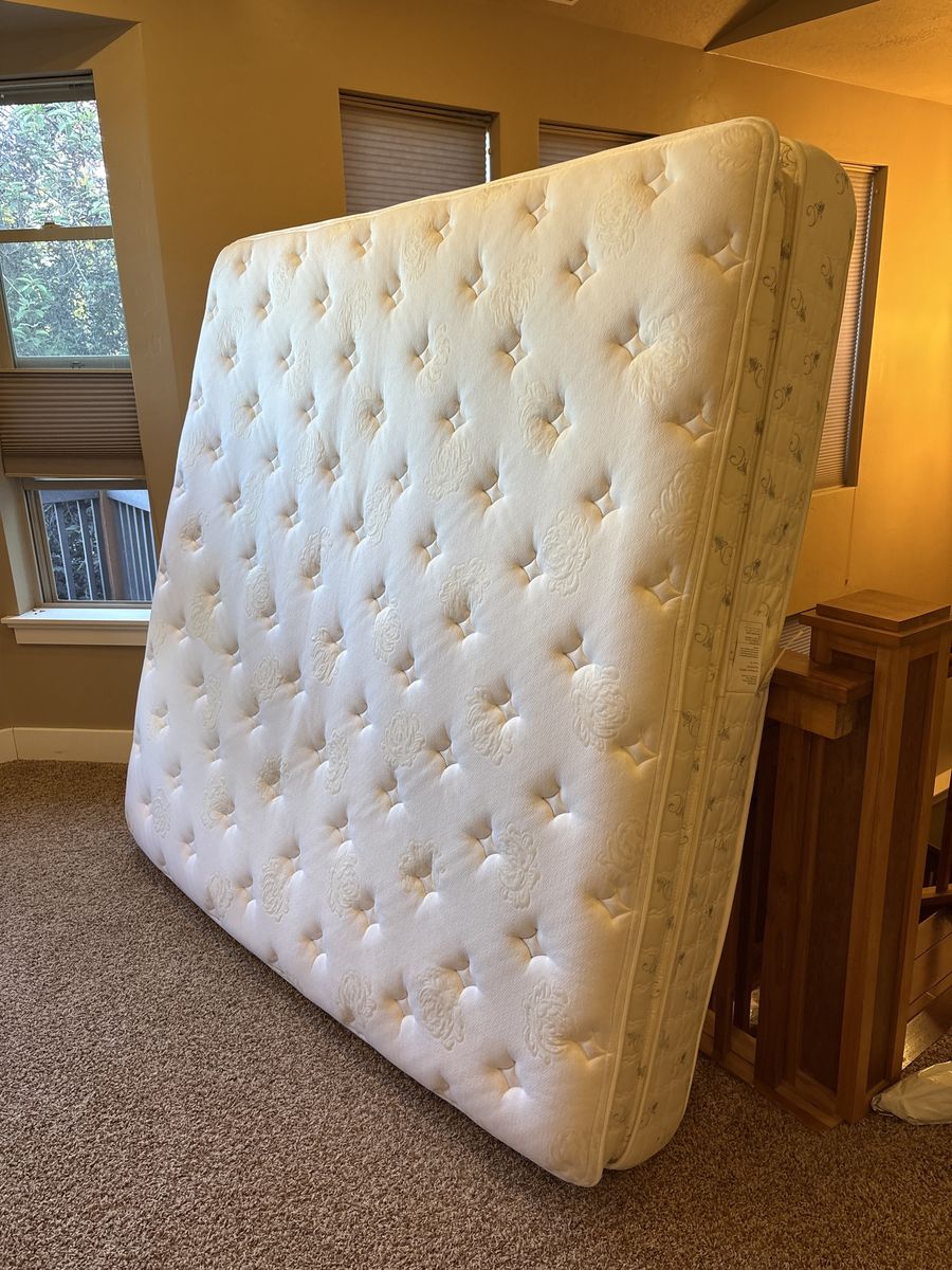 King mattress Serta Perfect Day