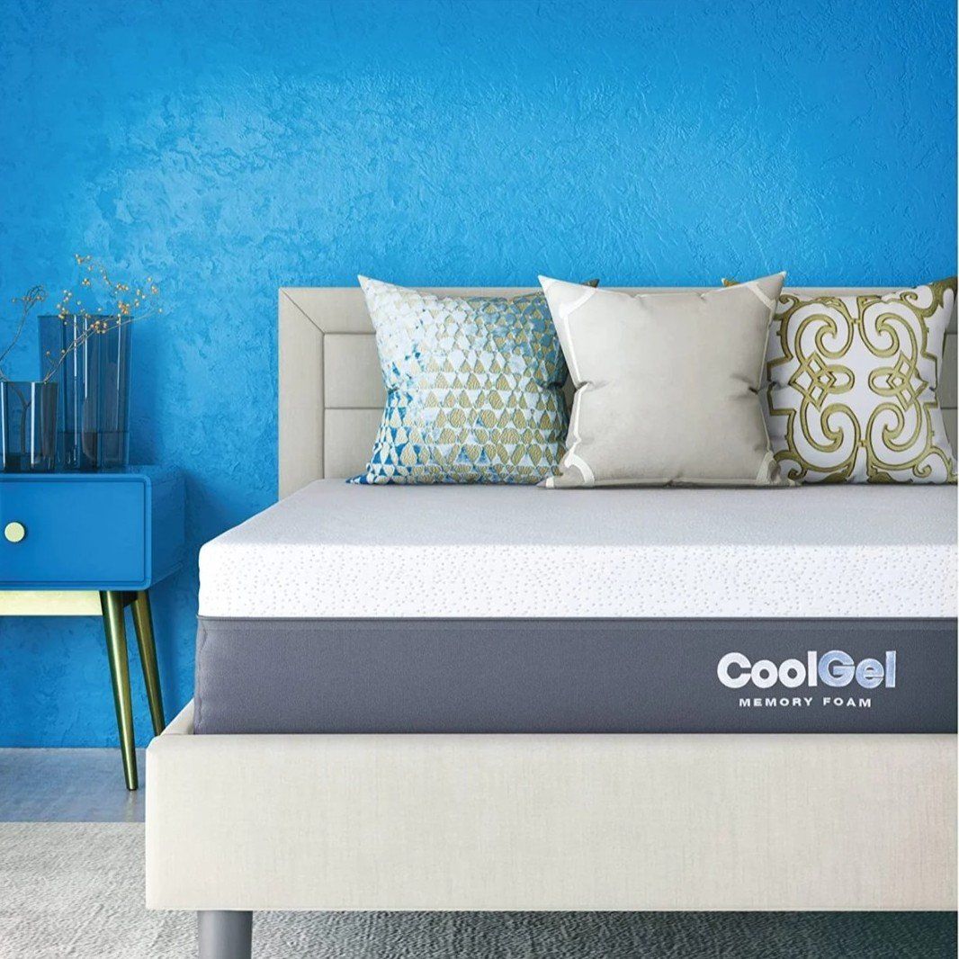 Cool Gel memory foam mattress Queen Size New