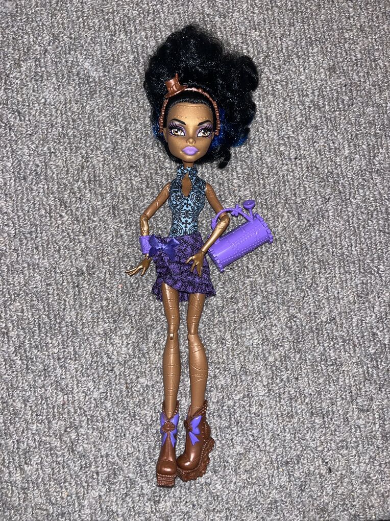 Monster High Dance Class Robecca