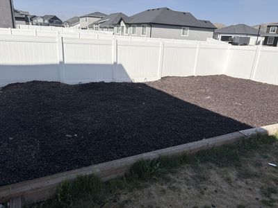 Brown rubber mulch
