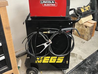 Lincoln Electric 180 weld kit and stand