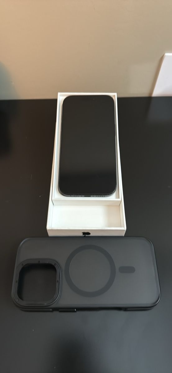 Apple iPhone 16 Pro Max 256GB Black - Unlocked - With Case & Box