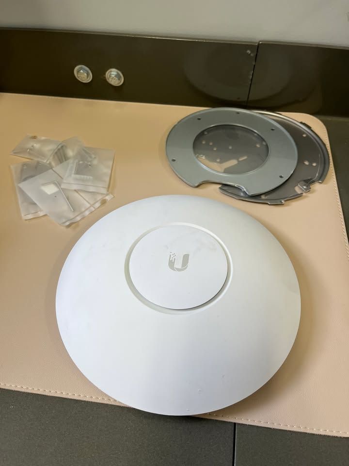Ubiquiti UniFi AC HD Access Point UAP-AC-HD
