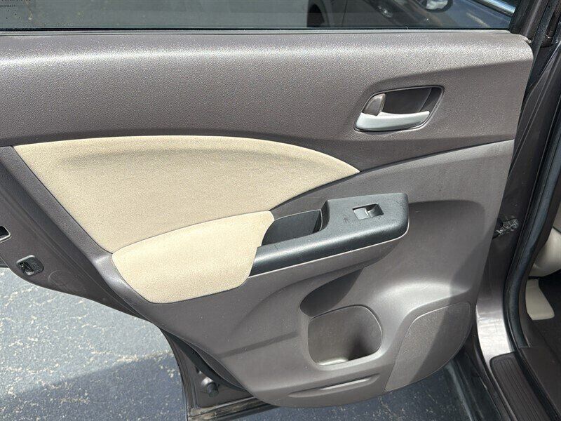 Main image 28