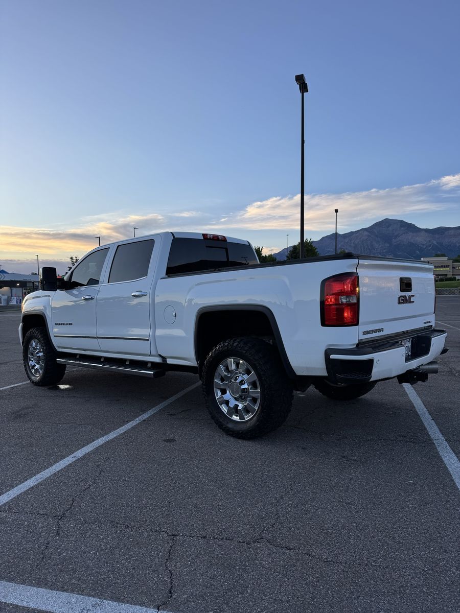 2016 GMC 2500 Denali