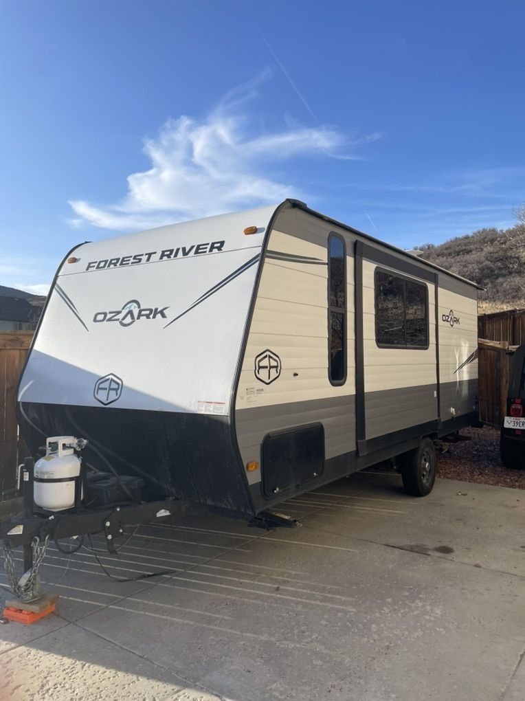 2025 Ozark Forest River RV