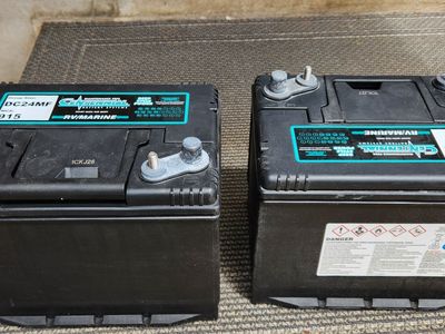 12v deep cycle rv/marine batteries 2025, like new. Changed them out for lithium.