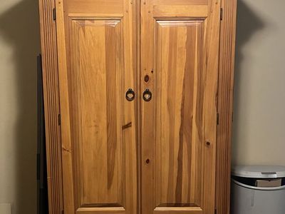 Tv Stand / wardrobe