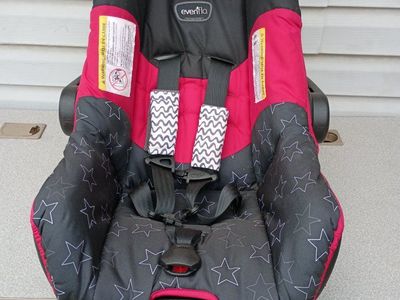 Evenflo Nurture Infant Car Seat with Base - Black/Red, Star Pattern