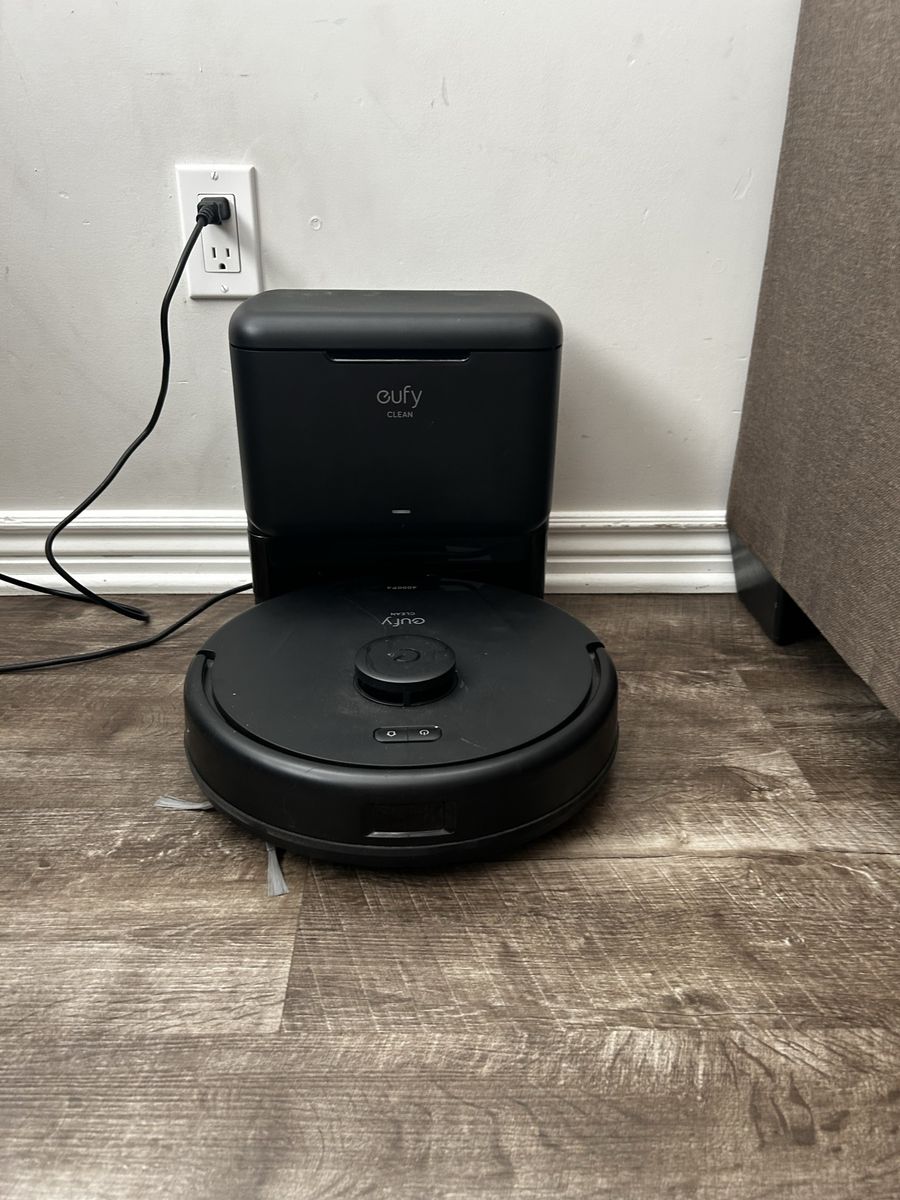 Eufy l50 self emptying robot vacuum