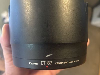 Canon Et-87 lens hood for 70-200 mm zoom