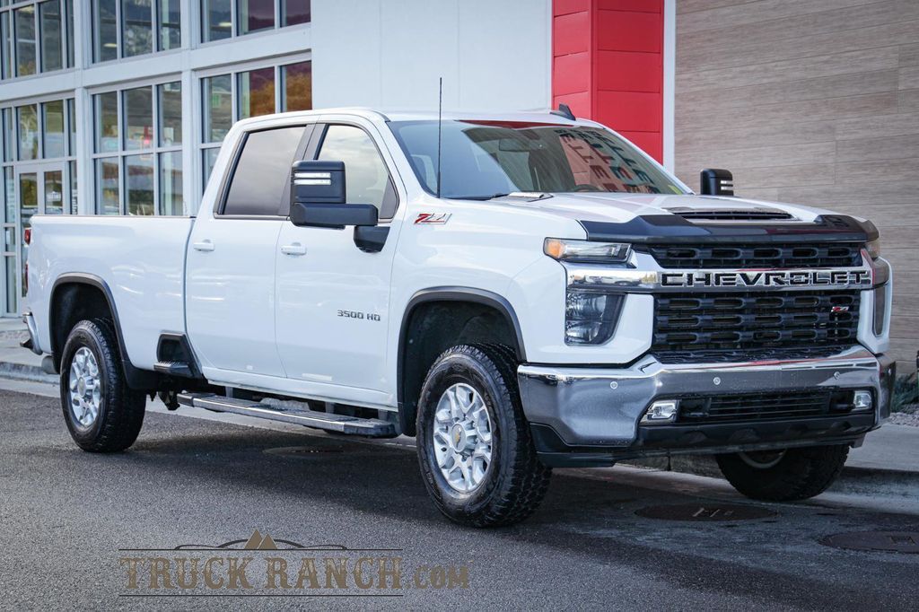 2022 CHEVROLET SILVERADO 3500HD LT