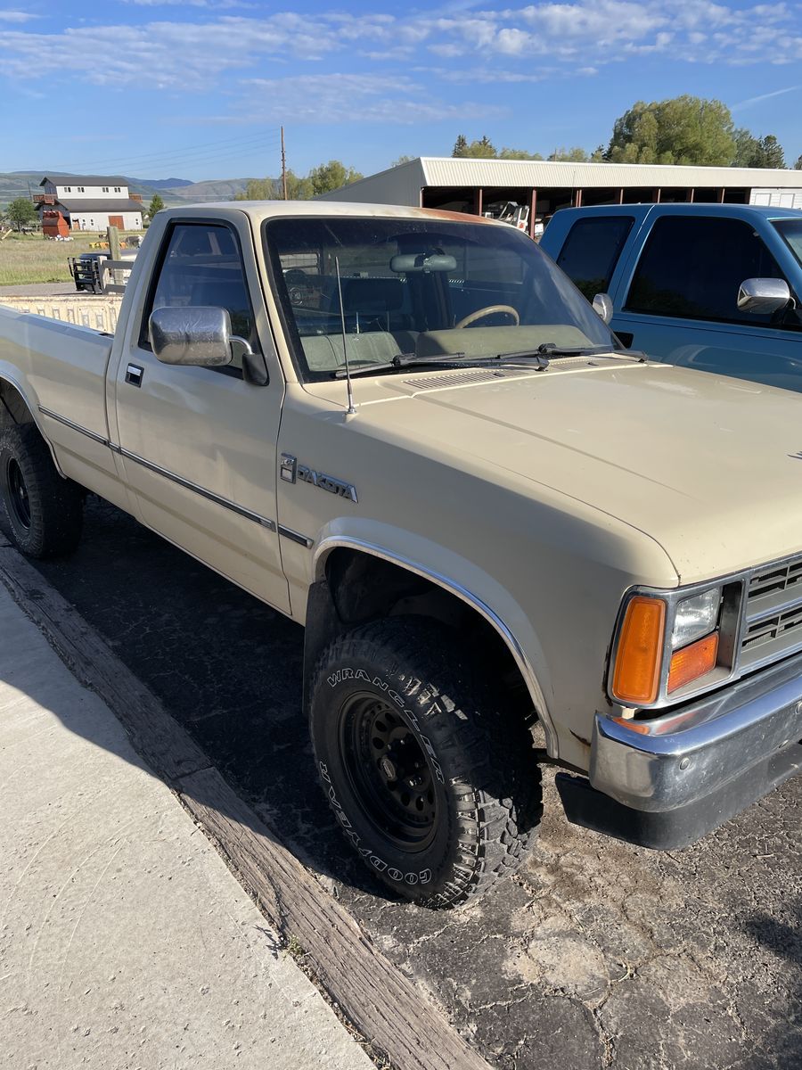 1988 Dodge Dakota SE