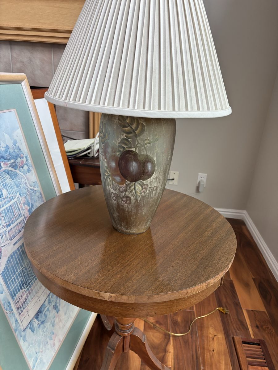Table lamp.