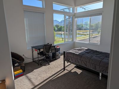 Private Master Bedroom + Bathroom in Townhouse