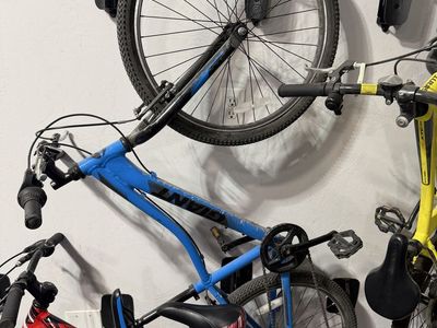 Giant Rincon Blue Mountain Bike - 26" Wheels, Hardtail, Aluminum Frame