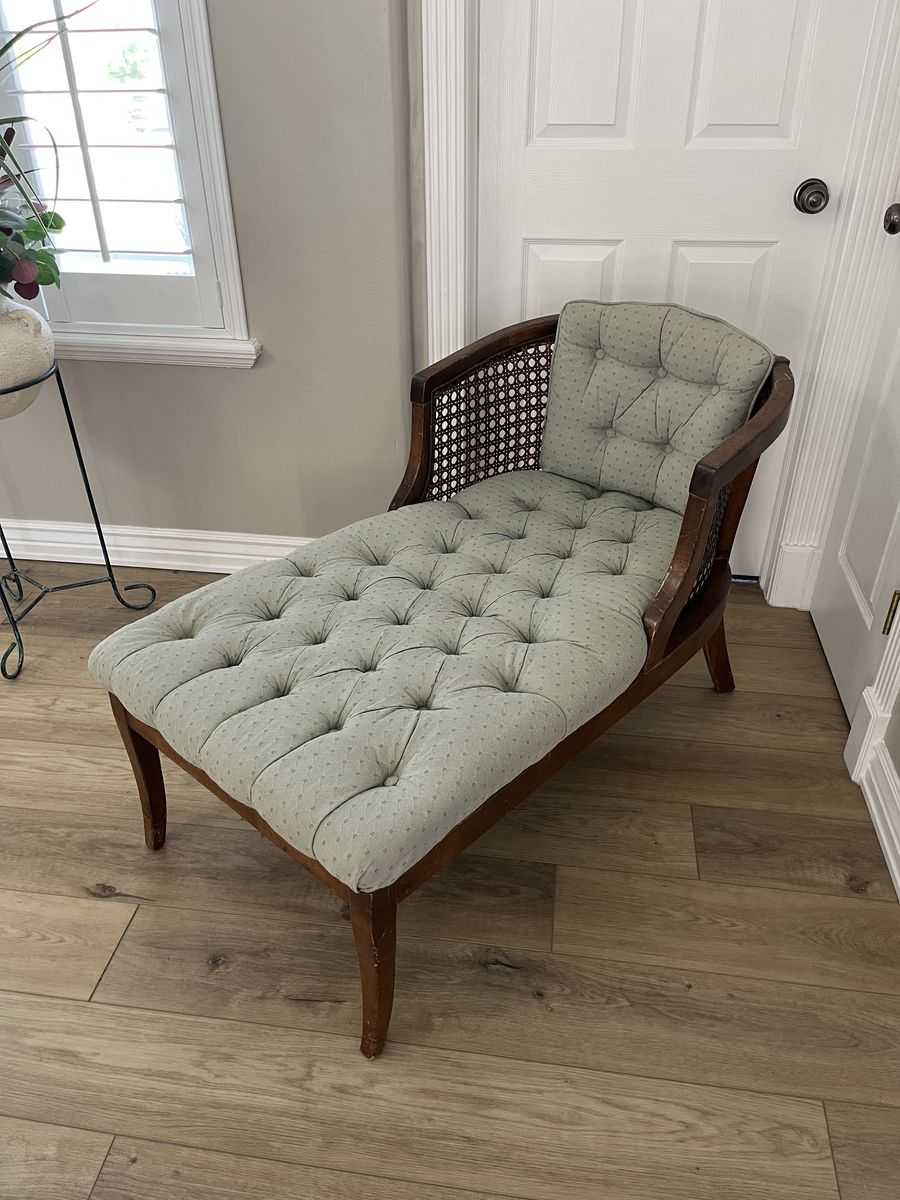 Chaise lounger
