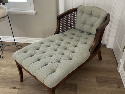 Chaise lounger