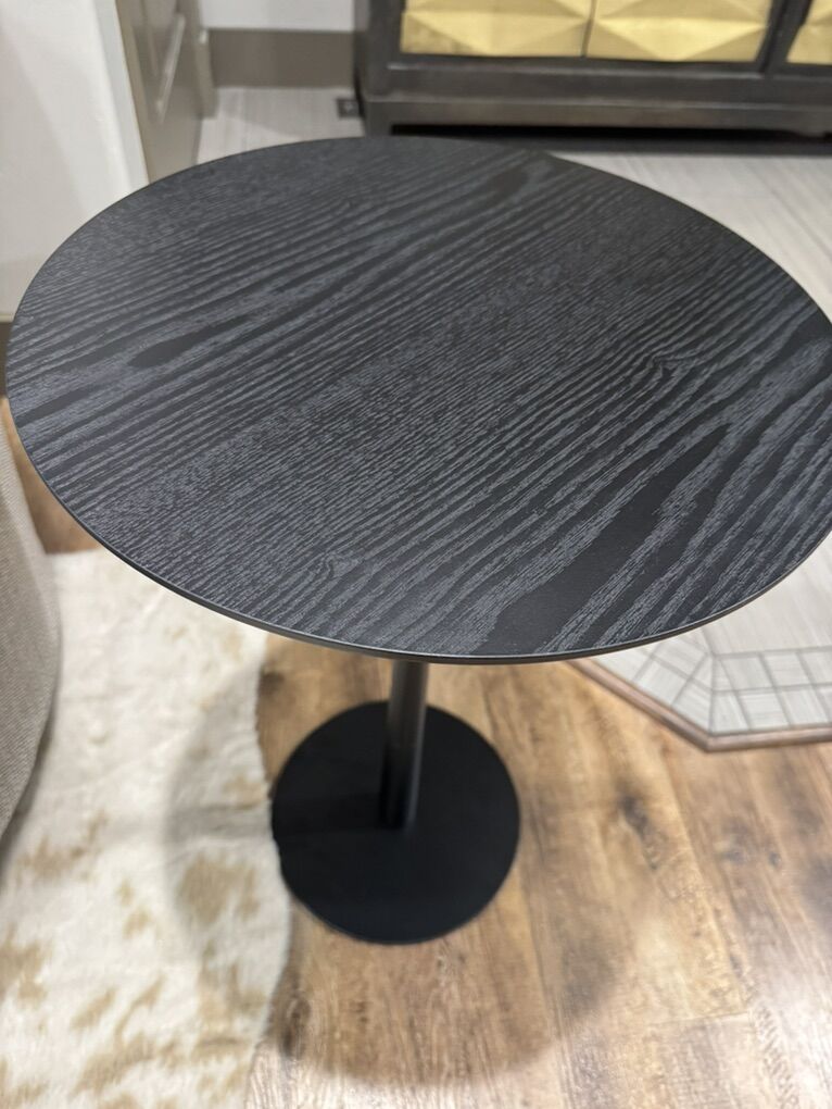 Round Side Table, Small Drink Table, Accent Table
