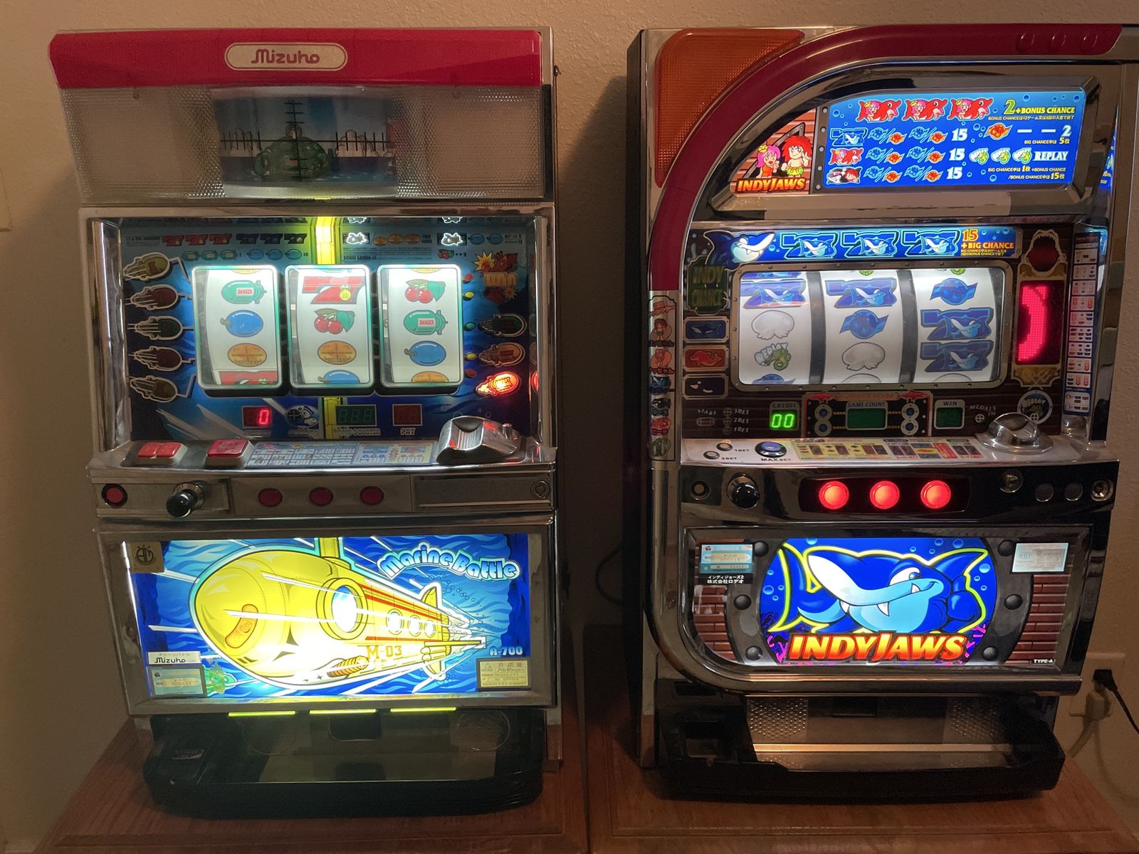Mizuho & Indy Jaws Pachislo Slot Machines - Marine Battle & Indy Jaws Models