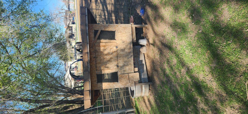 Brooder/Chickens coop