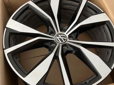 2024 VW Altas Sport Cross Wheels