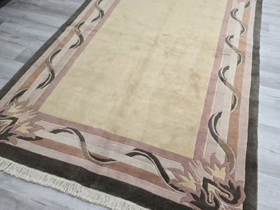 New Handknotted Wool Rug, 5'7" x 8'9"