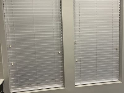 Window Blinds *MULTIPLE SIZES*