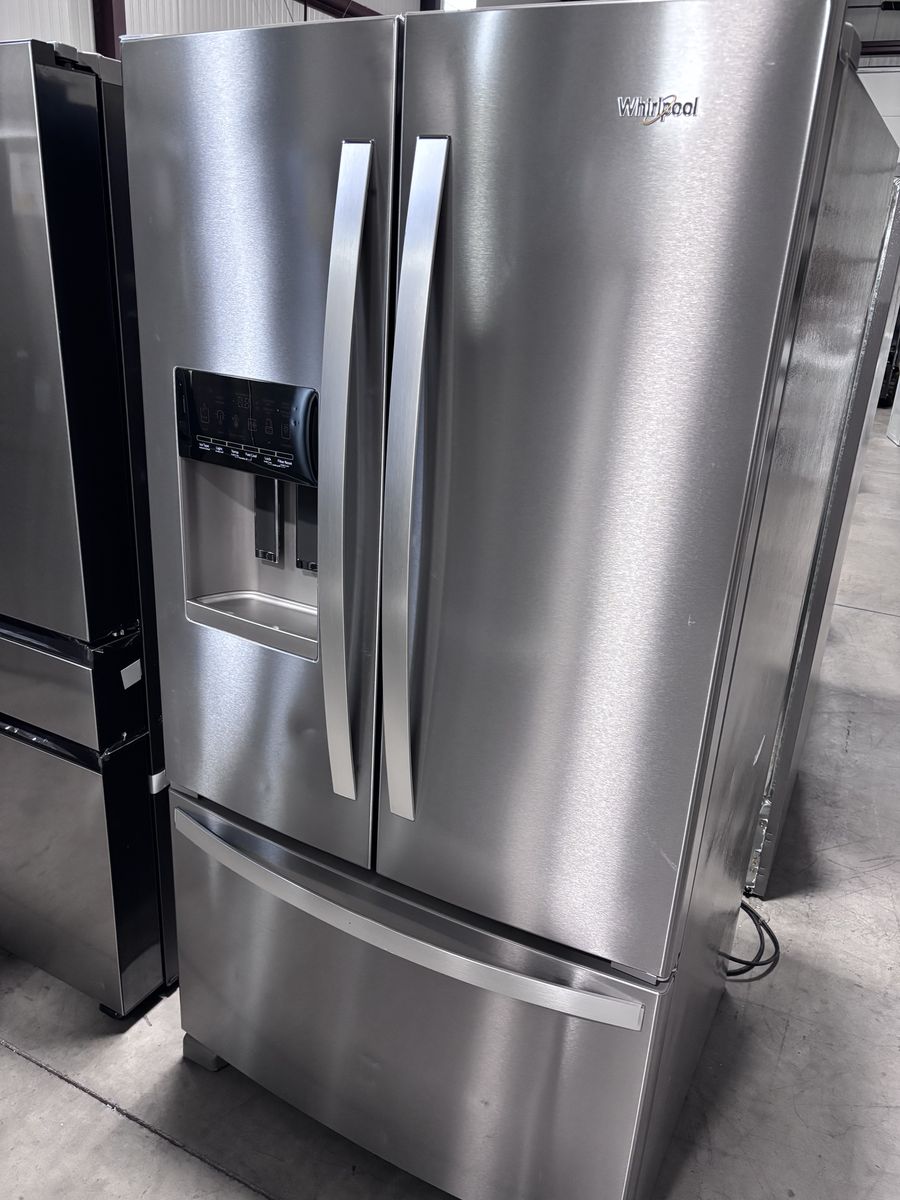 Whirlpool 25cu.ft Refrigerator W/Water Ice