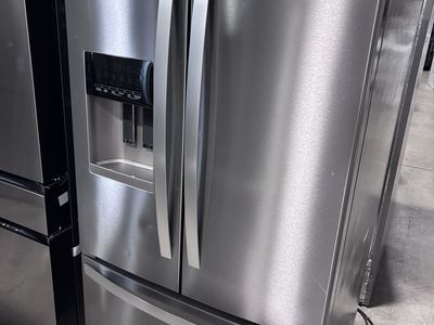 Whirlpool 25cu.ft Refrigerator W/Water Ice