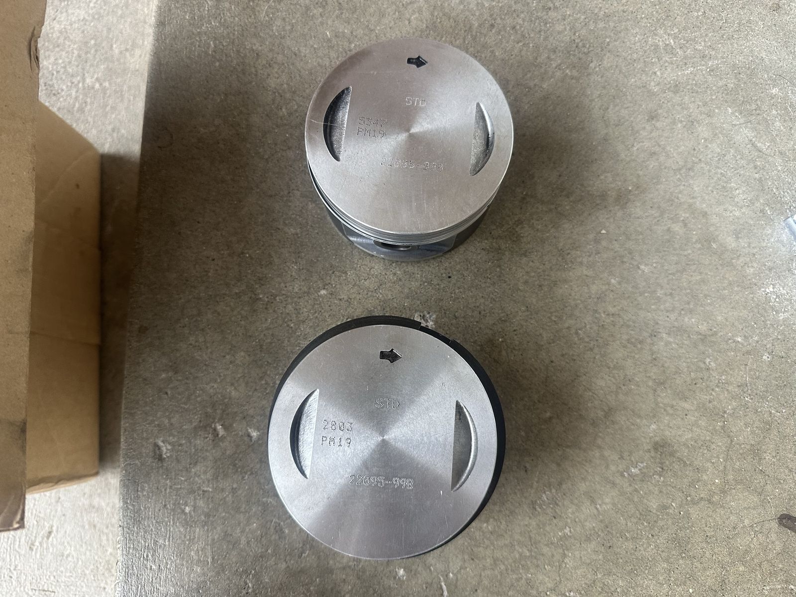 Twin Cam 88 Pistons w Rings and Wrist Pins