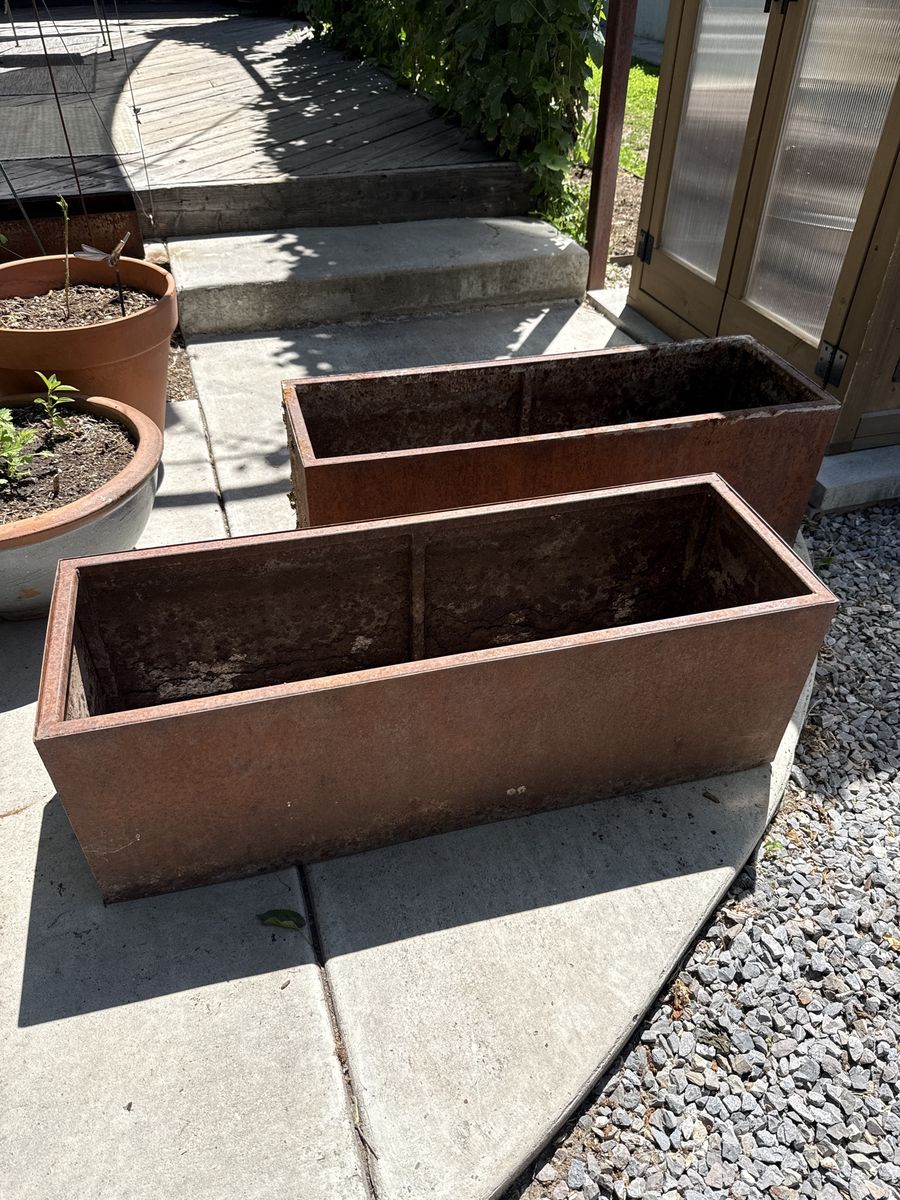 Metal flower boxes