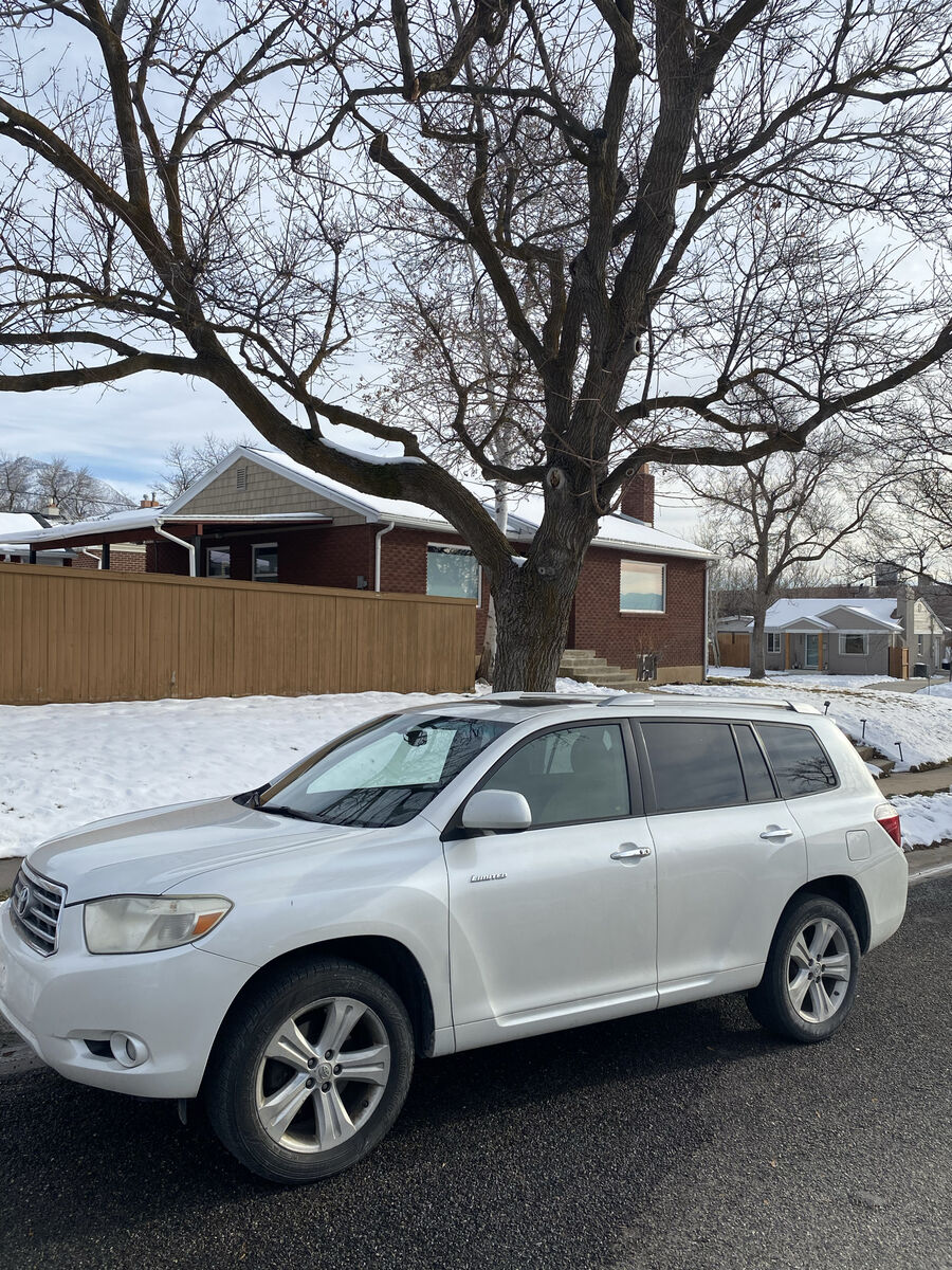 2010 TOYOTA HIGHLANDER