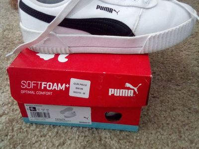 pumas girls shoes size 6