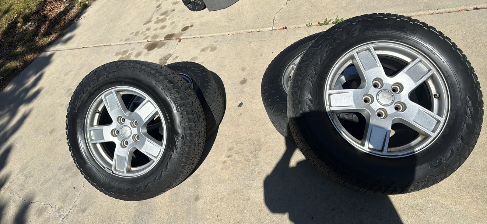 Jeep Wheels $100
