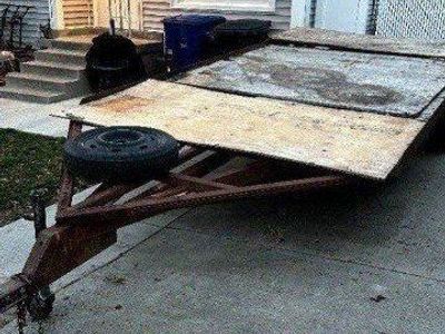 Snowmobile trailer/flatbed with ramp