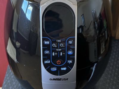 GoWise Air Fryer and Accessories
