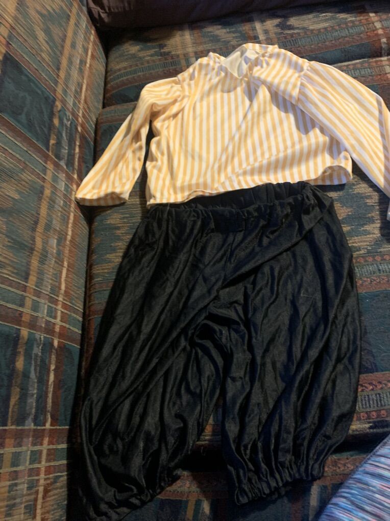 Halloween Costume Pirate Yellow And Black Size 2-4