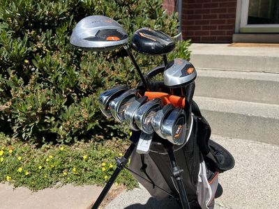 Size 3 Tour X golf club set and bag