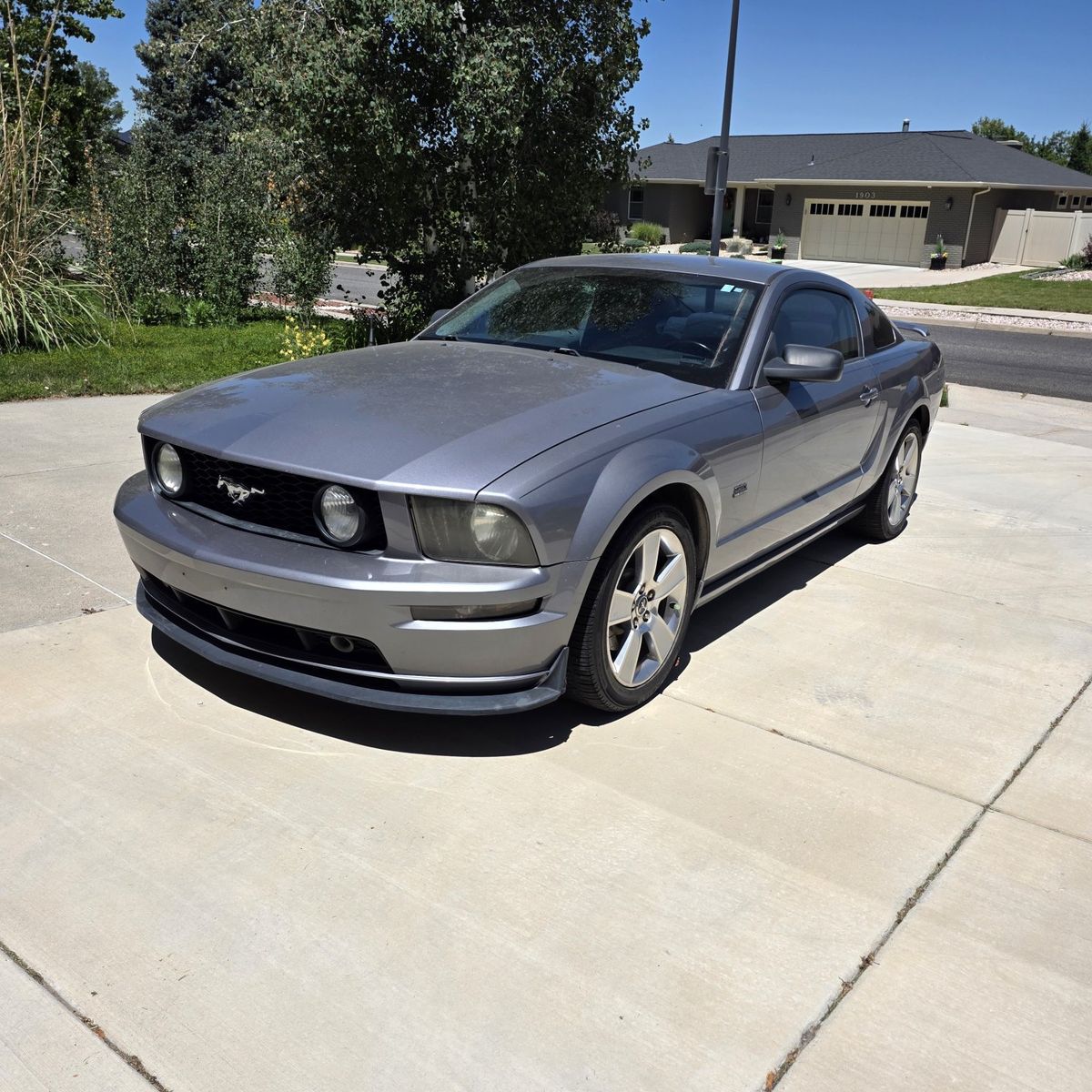 2006 Ford Mustang GT Deluxe