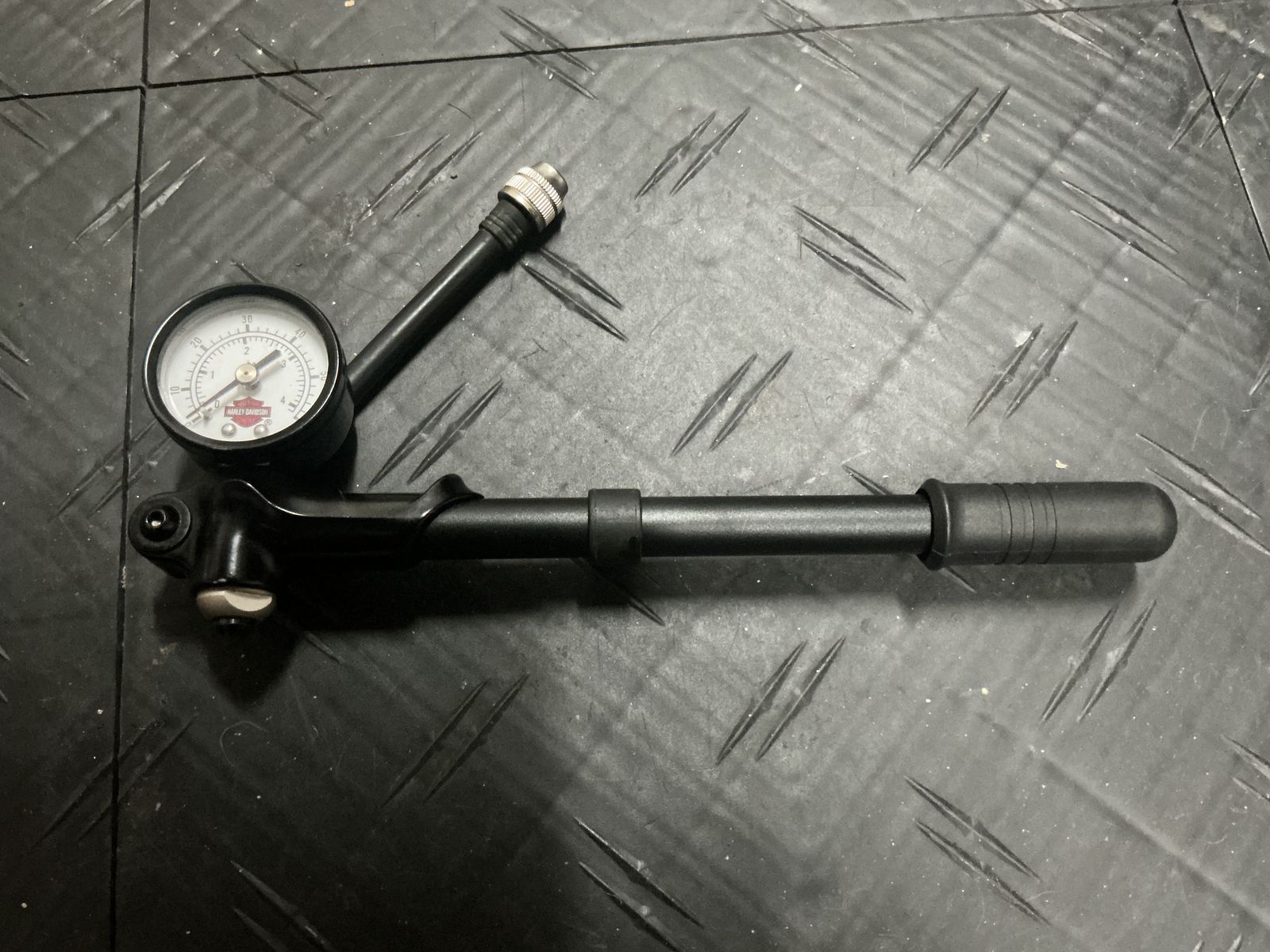 Harley touring shock pump