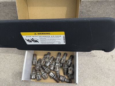 OEM 08-11 Mercedes Benz c300 20 lug nuts