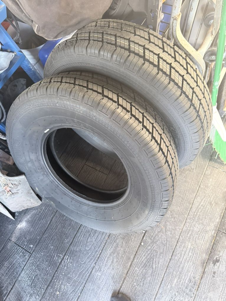 2 new Tires 225/75R15