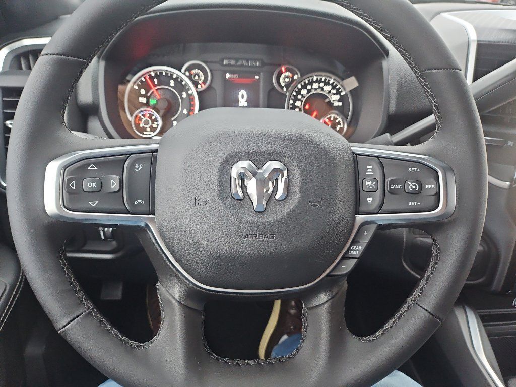 Main image 11