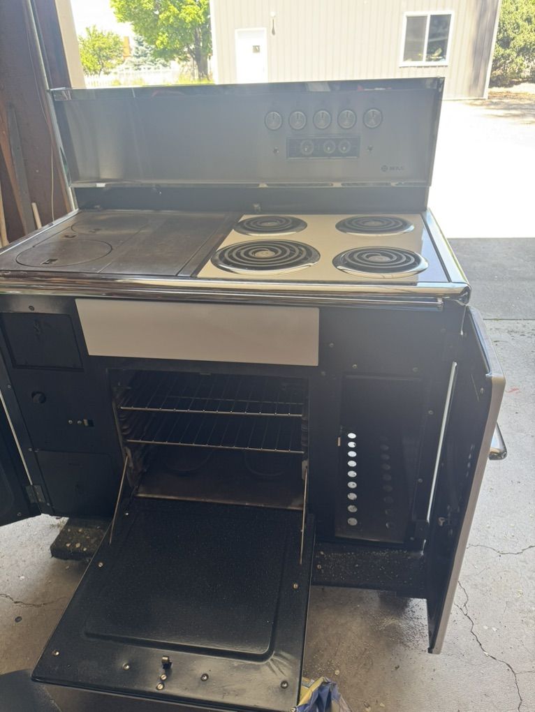 Wood and Electric Oven And Stove