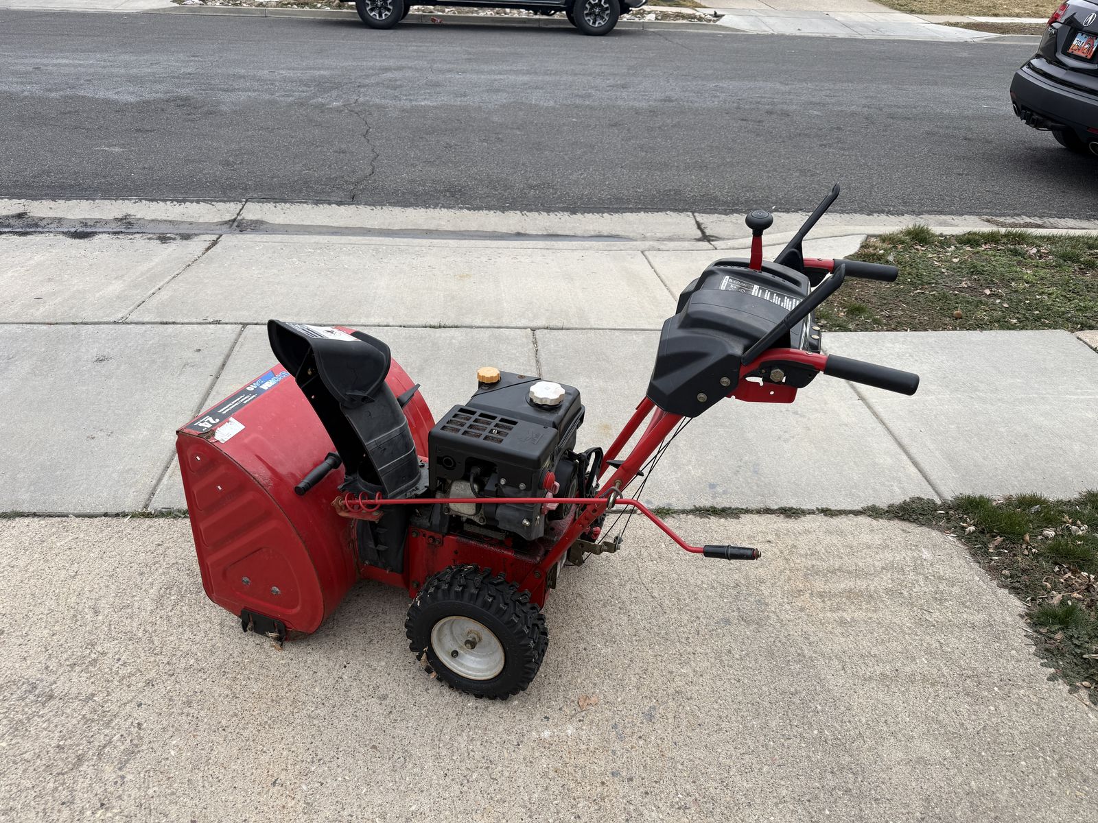 Snowblower. Troy Built 24" Multi-Speed. Great condition!