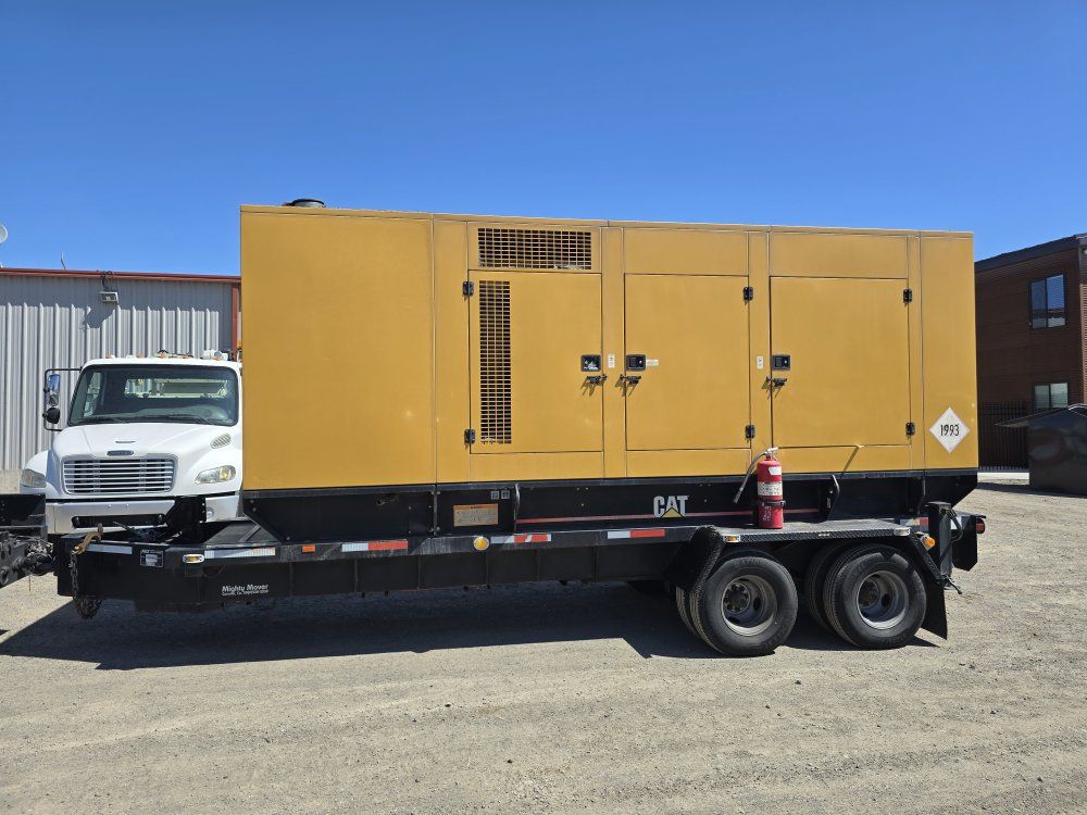 2004 CAT 350kw Towable Diesel Generator 3k hours