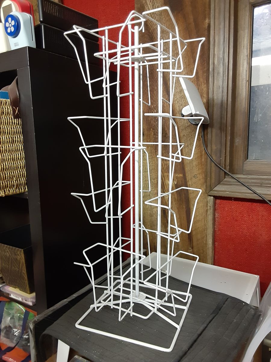 Metal Stand/Rack to hold 4 x 6 Greeting Cards